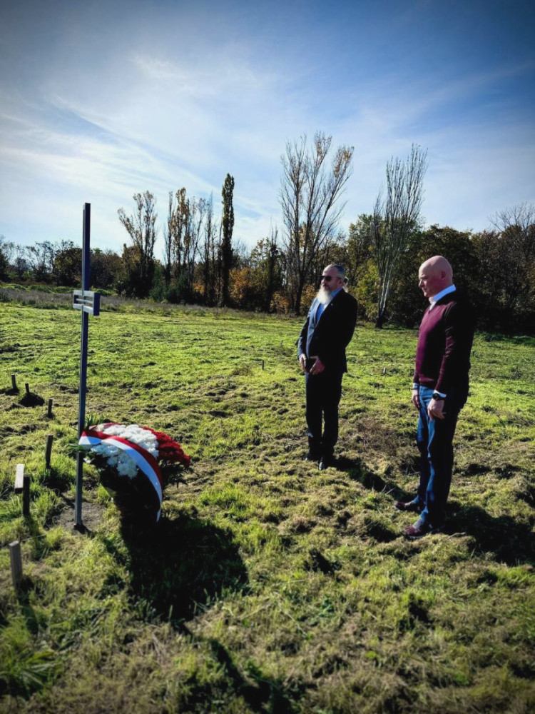 1610 image for slide