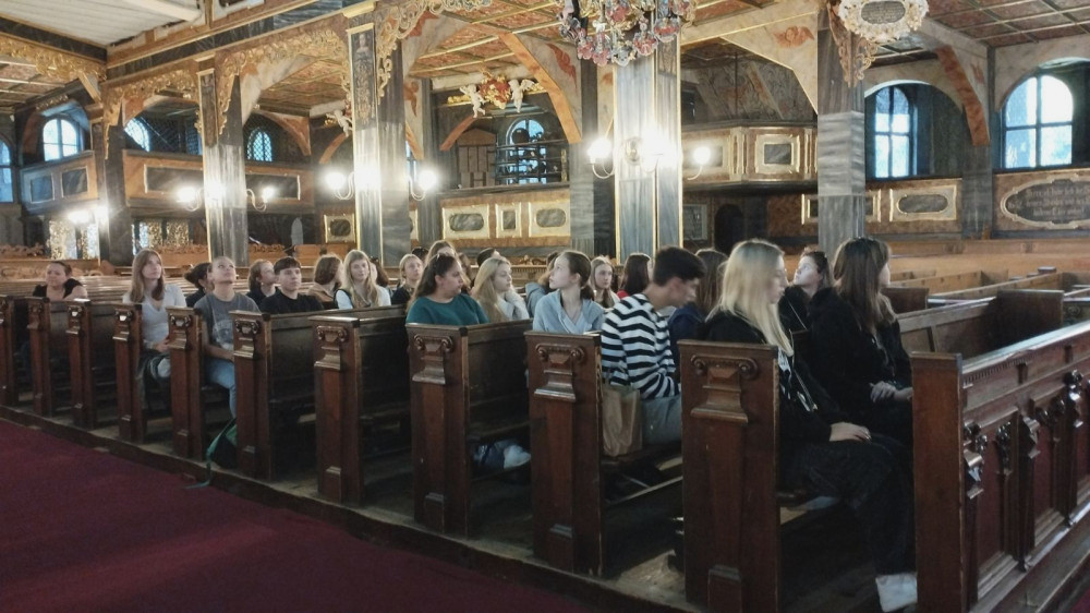 1687 image for slide