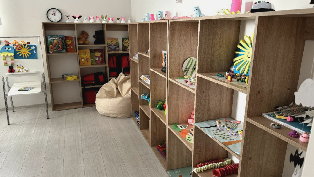 1737 image for slide