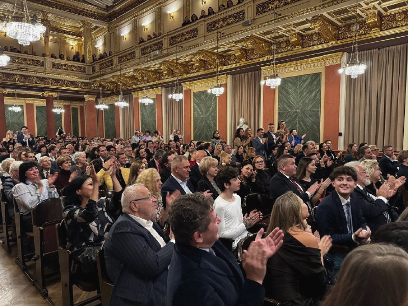 2426 image for slide