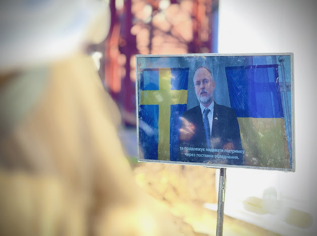 2565 image for slide