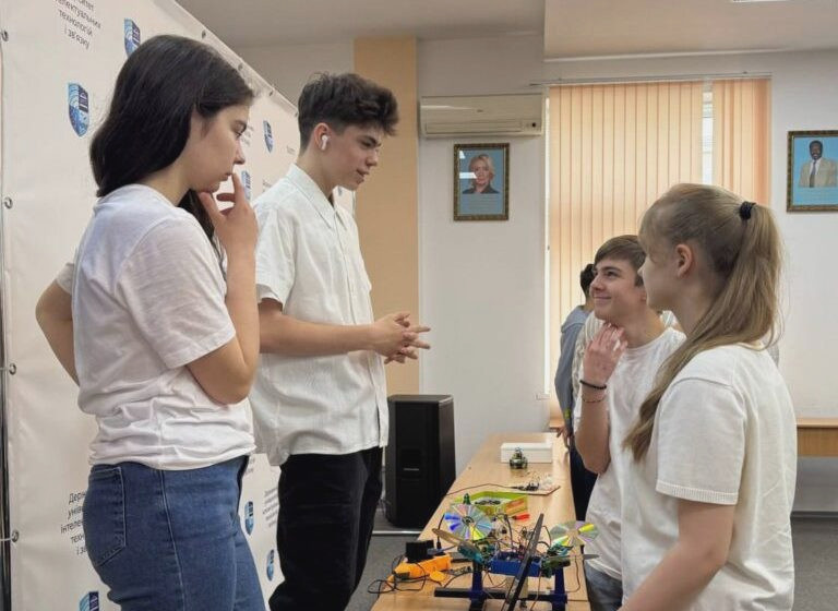 4008 image for slide