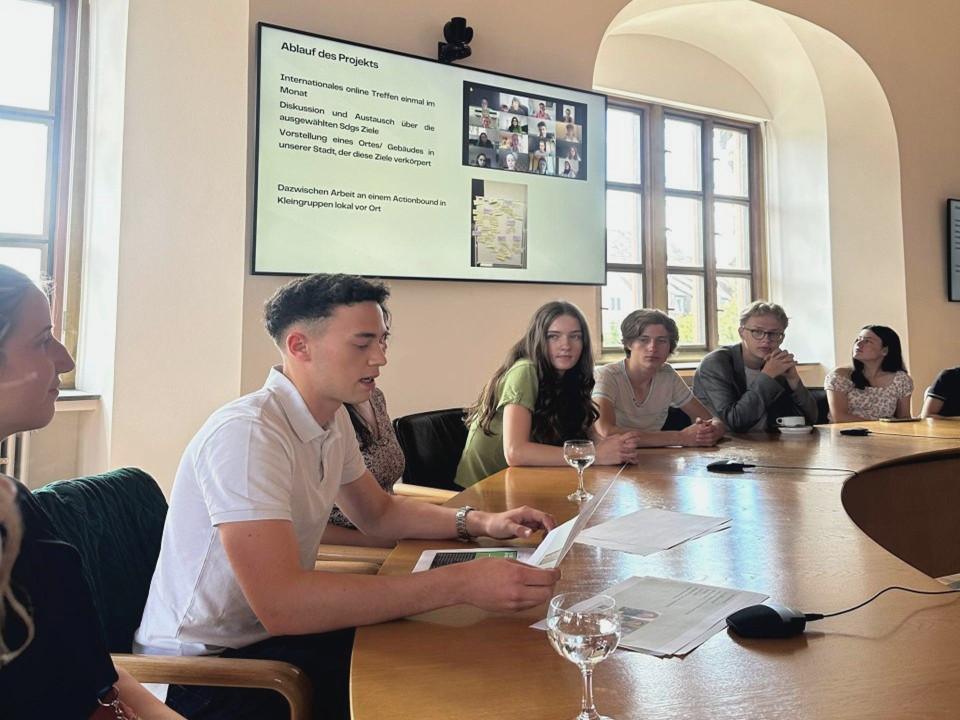 5962 image for slide