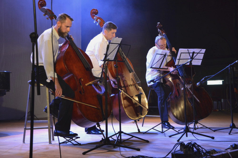 5975 image for slide