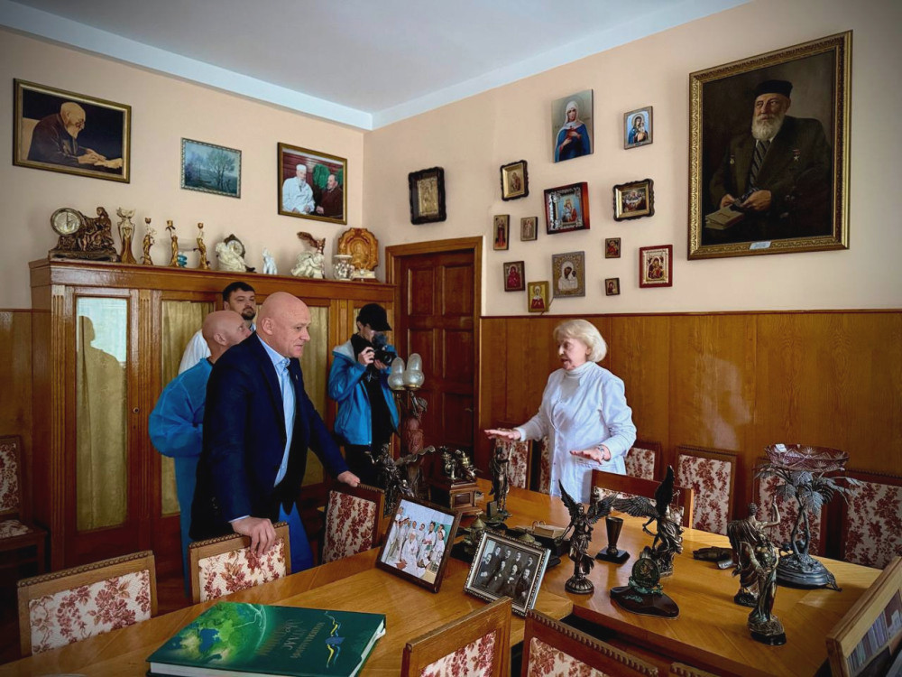 6998 image for slide