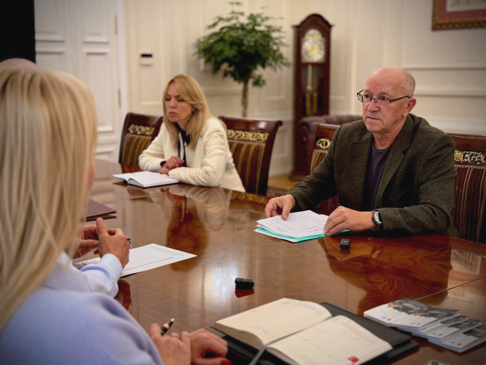 7135 image for slide