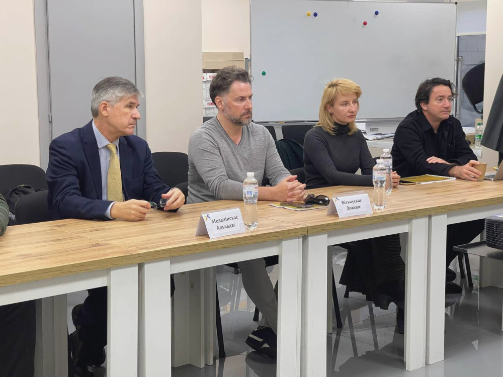 7661 image for slide