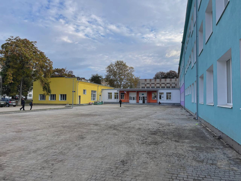 7829 image for slide