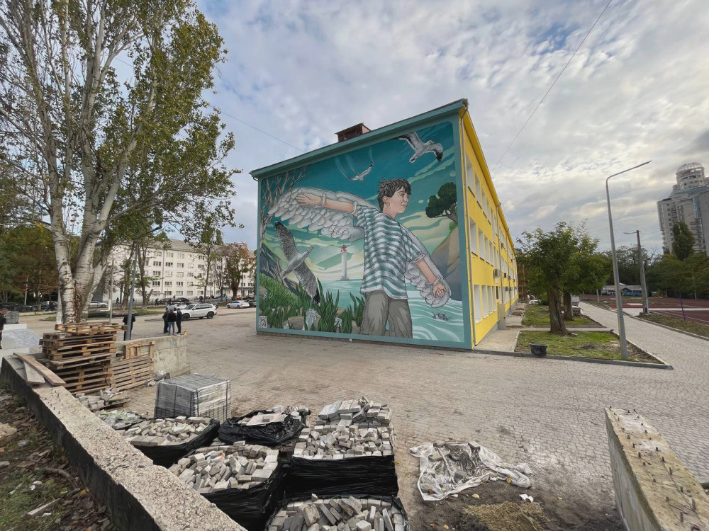 7832 image for slide