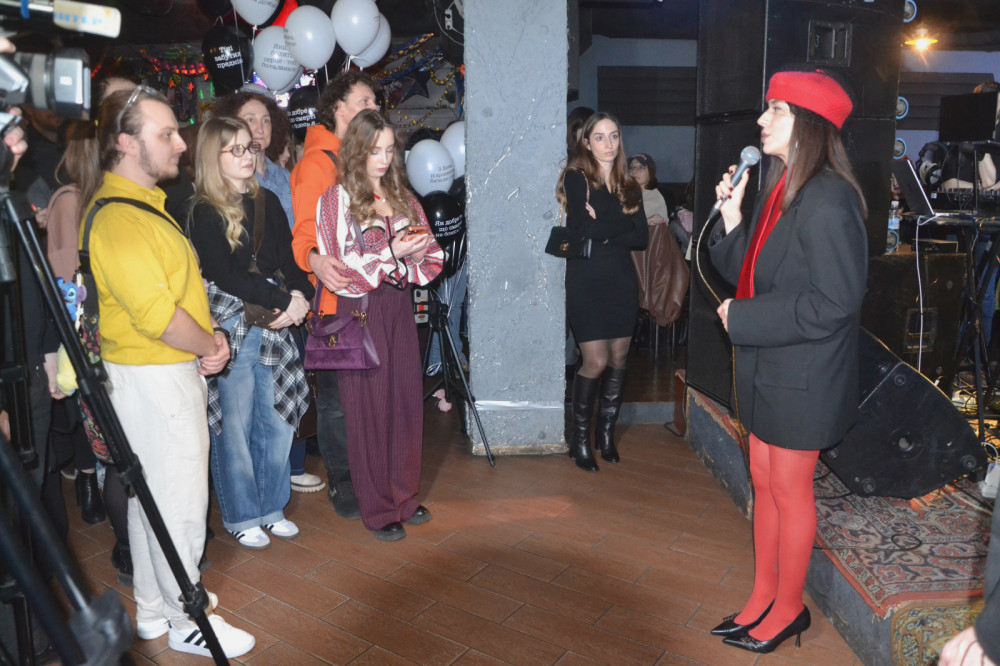 8343 image for slide